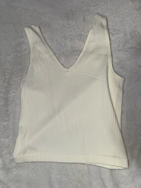 Gypsy and Jade NWOT Ribbed V-Neck Cropped Tank Top - Cream